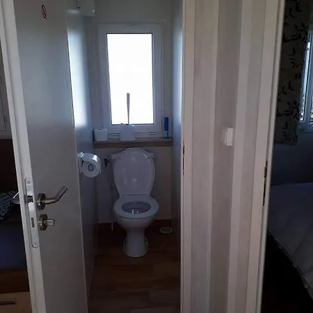 Luxueuze Stacaravan In Met Eigen Terras En Tuintje Bredene