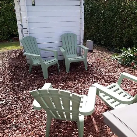 Luxueuze Stacaravan In Met Eigen Terras En Tuintje シャレー