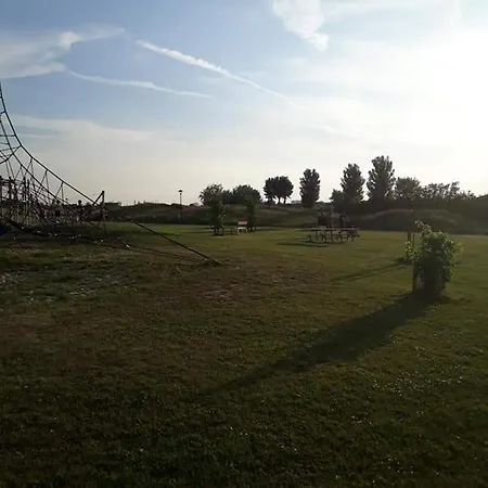 Luxueuze Stacaravan In Met Eigen Terras En Tuintje *