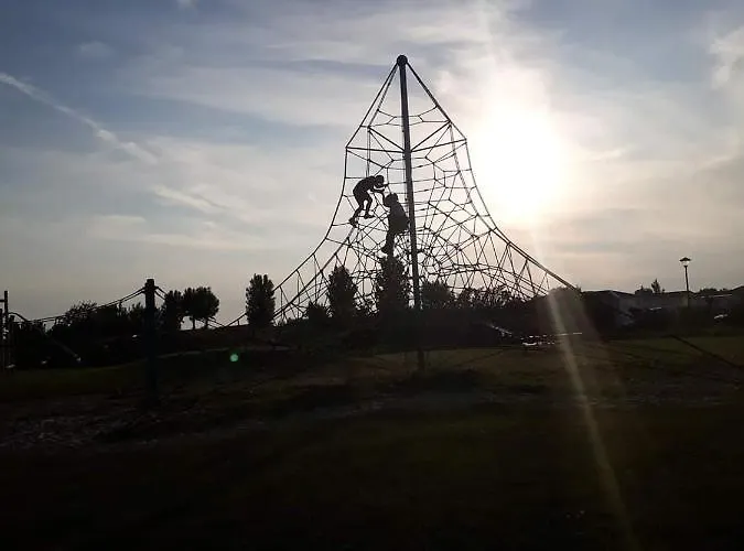 Luxueuze Stacaravan In Met Eigen Terras En Tuintje Chalet