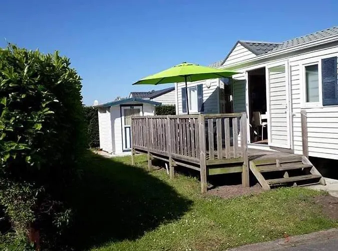 Luxueuze Stacaravan In Met Eigen Terras En Tuintje Chalet Bredene