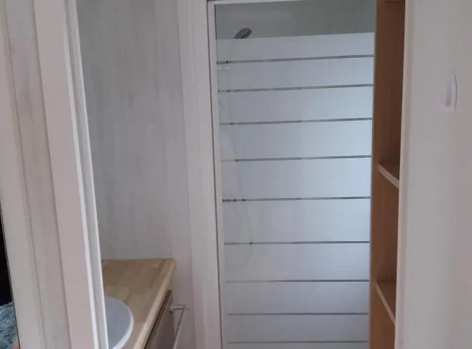 Luxueuze Stacaravan In Met Eigen Terras En Tuintje Chalet